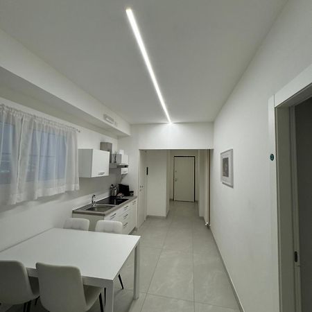 Re House Suite & Deluxe Apartament 阿斯科利皮切诺 外观 照片