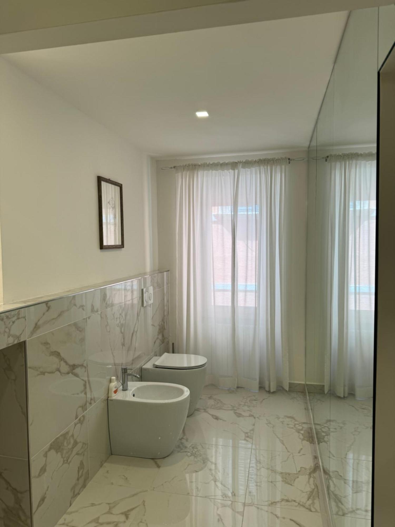 Re House Suite & Deluxe Apartament 阿斯科利皮切诺 外观 照片